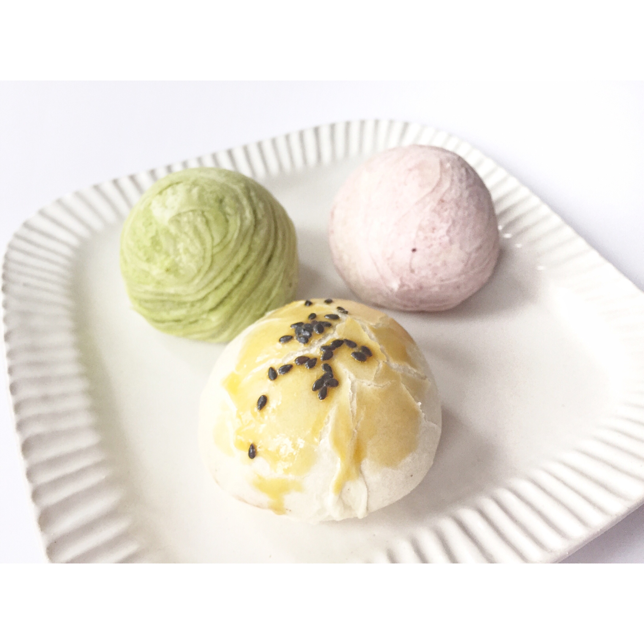 蛋黄酥~紫薯、抹茶、原味~花好月圆，中秋快乐~内附一次做六色蛋黄酥方法~