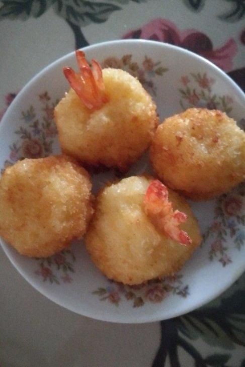 土豆泥鲜虾球