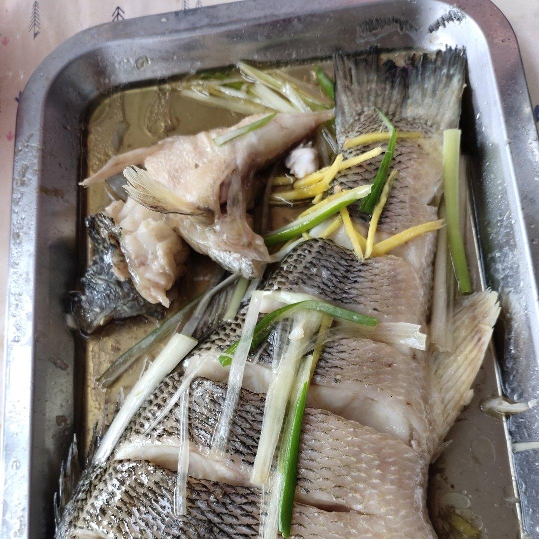 清蒸鲈鱼