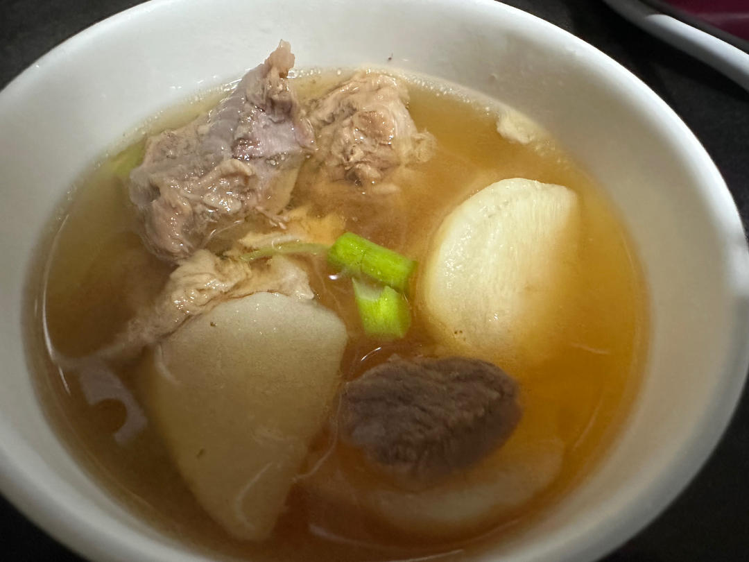 低脂肪高营养的牛肉萝卜汤