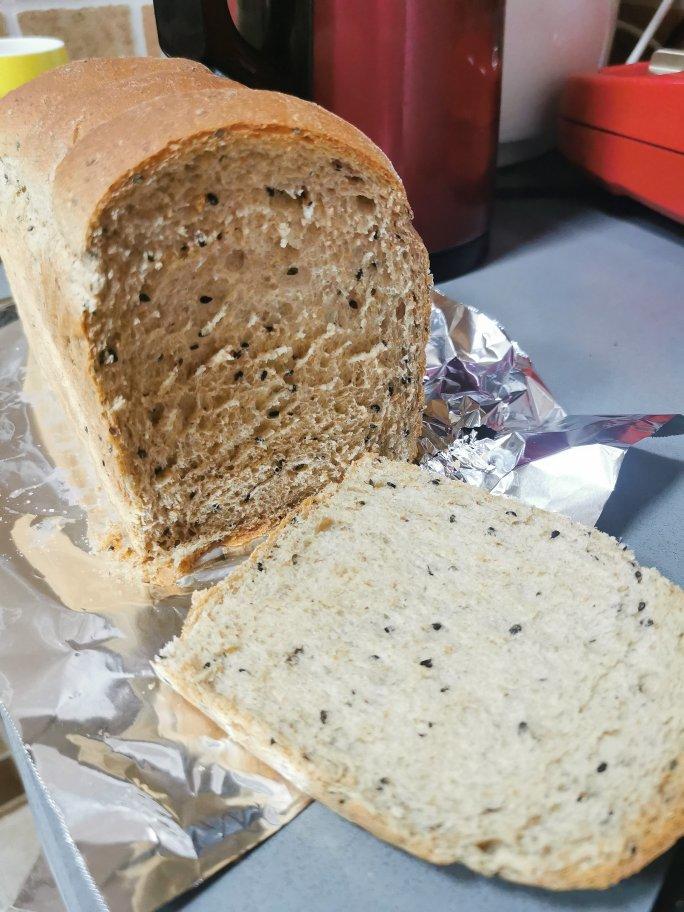 65%全麦吐司 王后粗麸/粗粒全麦粉 无奶低糖低油也可以很松软的粗粒全麦吐司