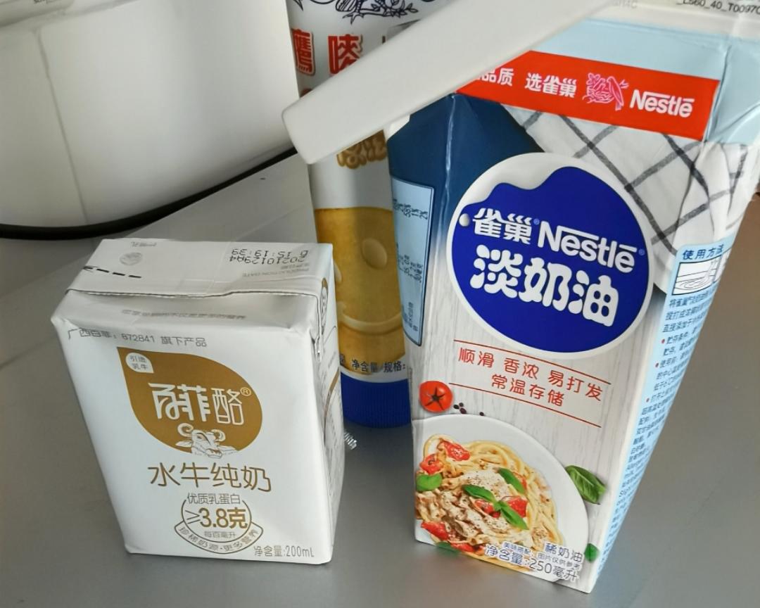 纯奶手撕吐司的做法 步骤1