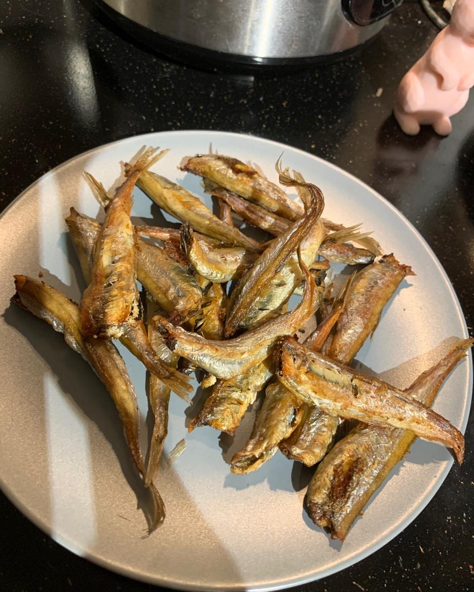香煎多春鱼
