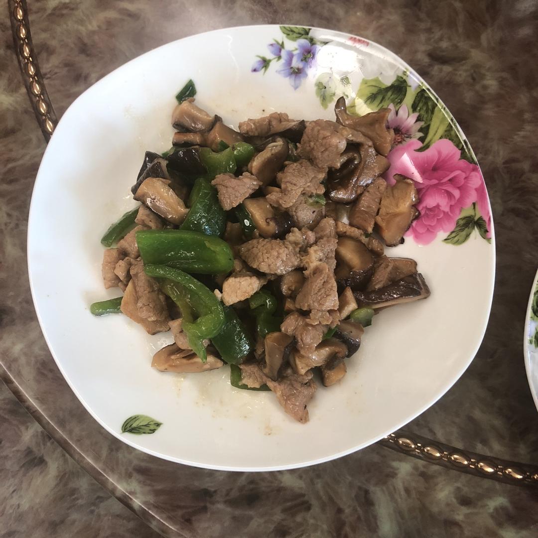 香菇炒肉，超级下饭哦