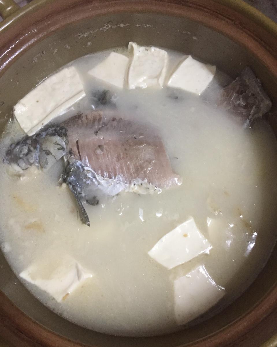 鲫鱼豆腐汤