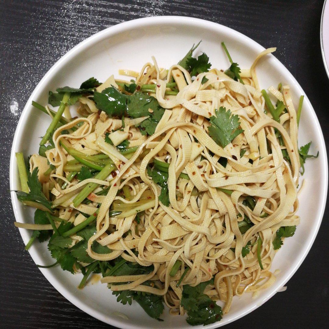 炝拌干豆腐丝