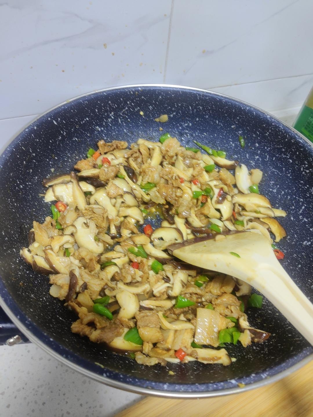耗油香菇炒肉