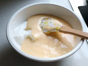 咸蛋黄芋泥古早蛋糕（流心奶黄风味）的做法 步骤11