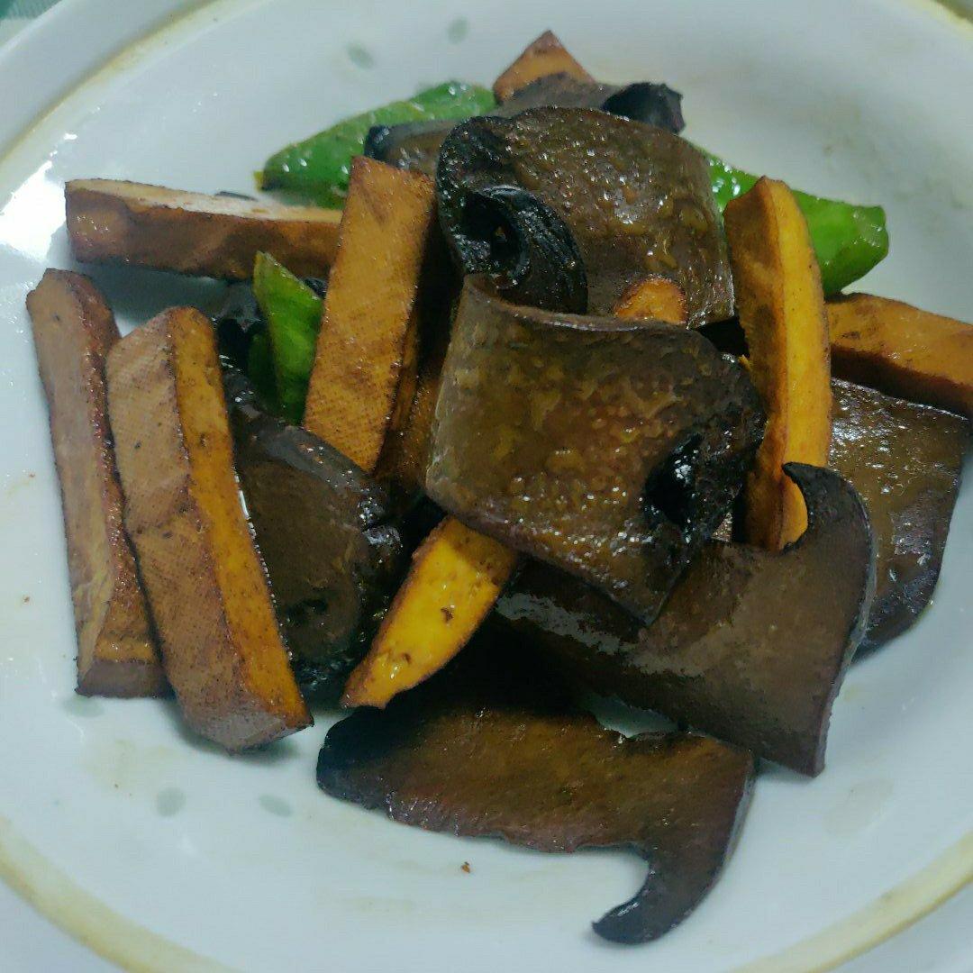 爆炒牛肝菌