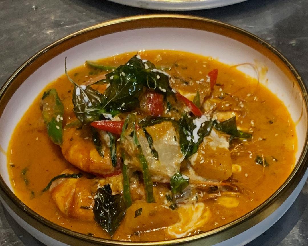 泰式红咖喱菠萝虾