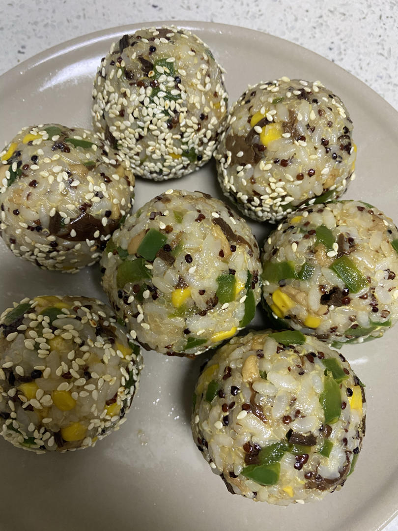 藜麦饭团