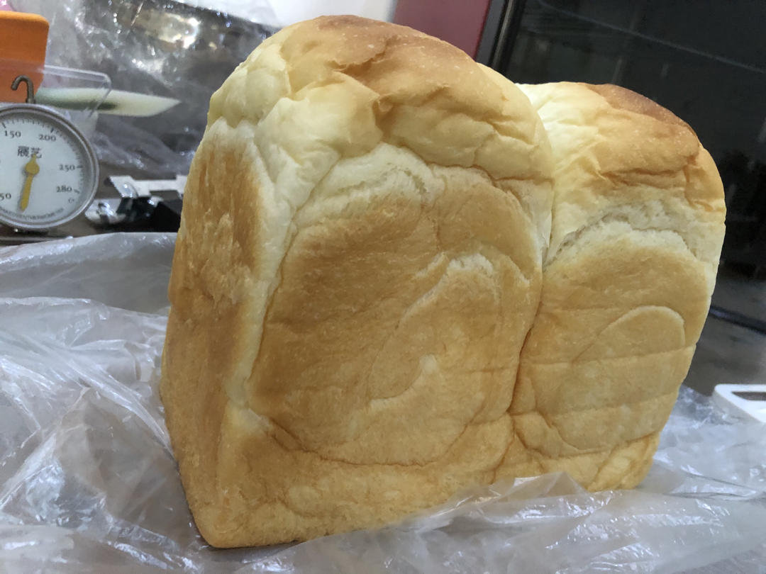 基本鲜奶吐司