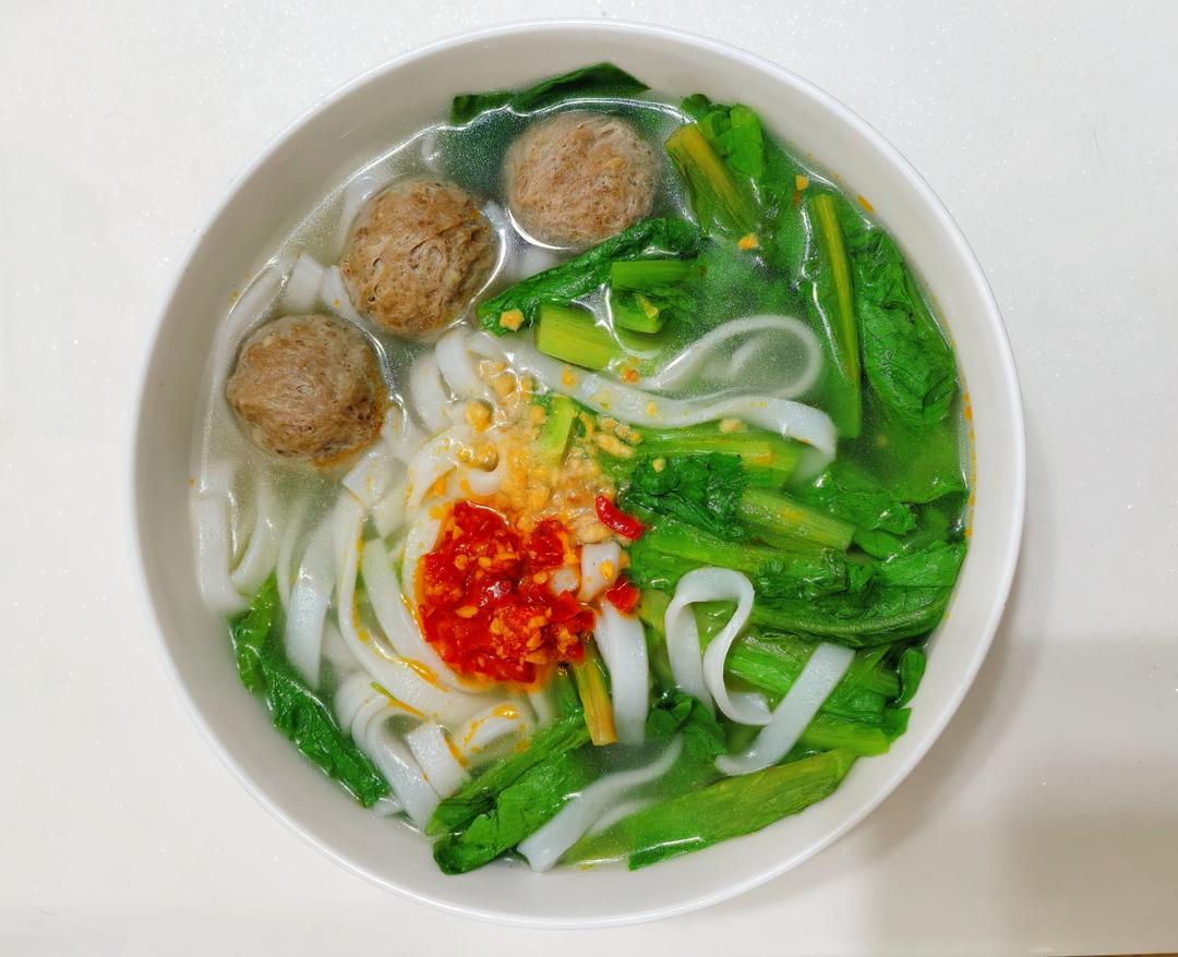 地道的潮州人手把手教你煮潮式粿条汤