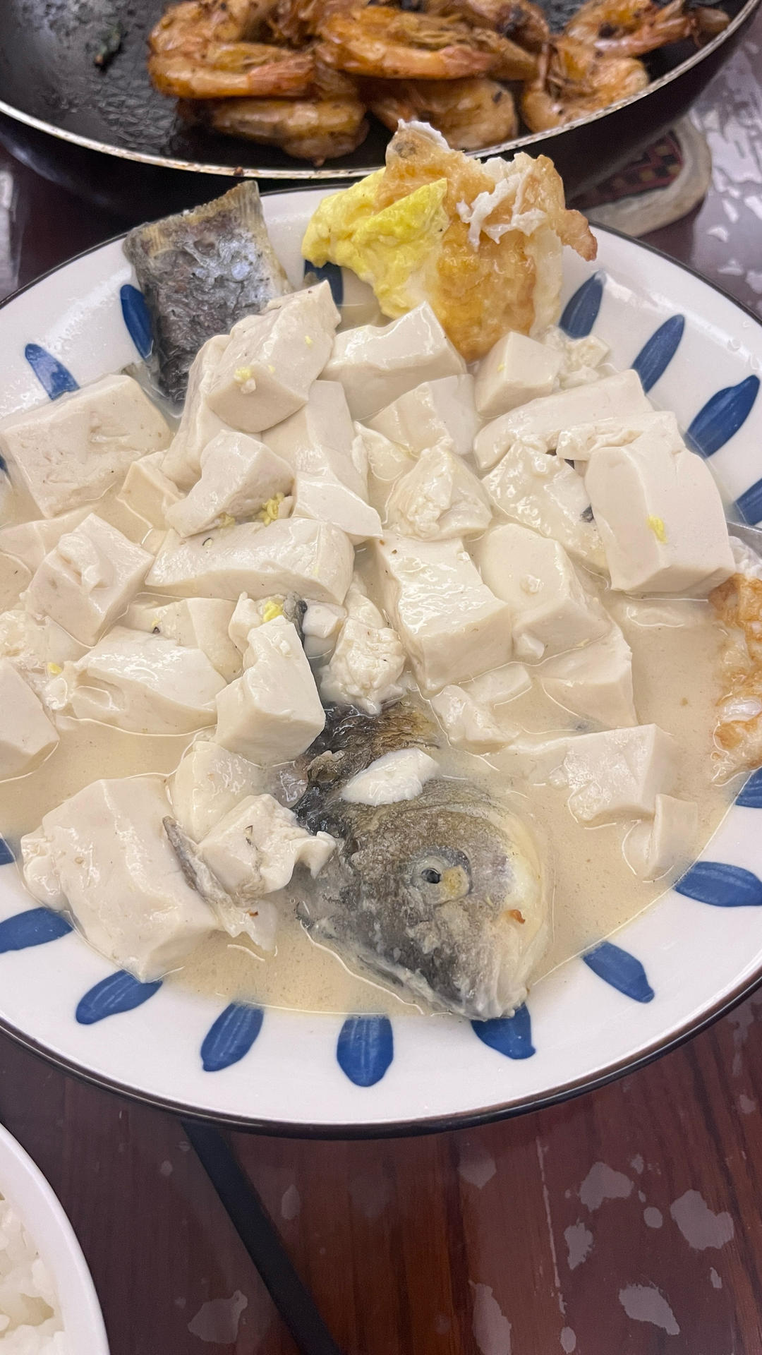 荷包蛋奶汤鲫鱼｜分分钟汤白