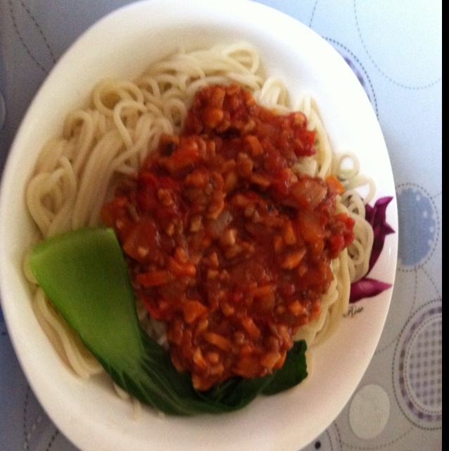 蕃茄蘑菇肉酱意大利面