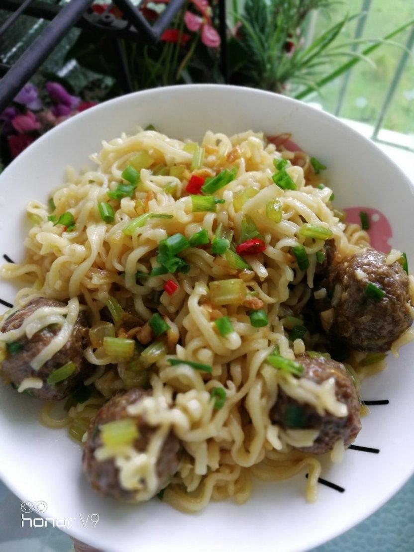 牛肉丸炒面 超级香