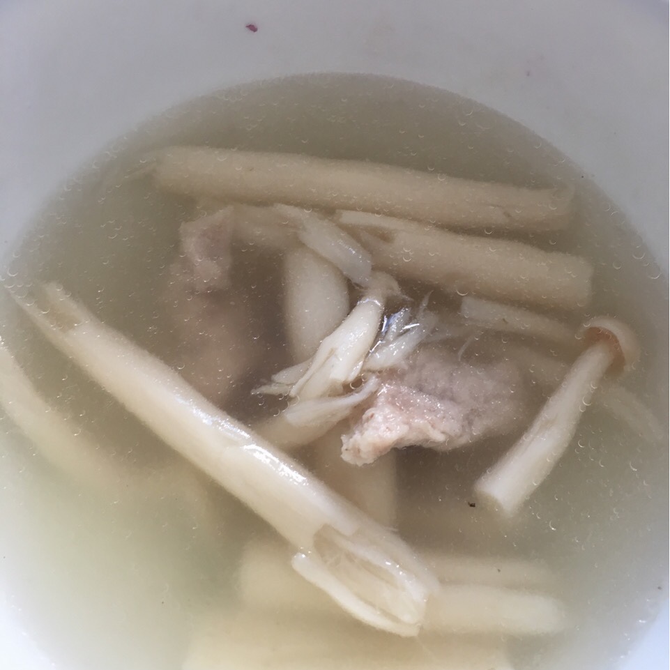 amin_tivp做的平菇排骨汤