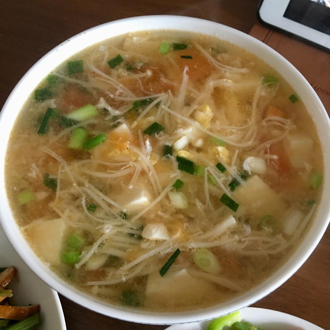 西红柿菌菇豆腐汤
