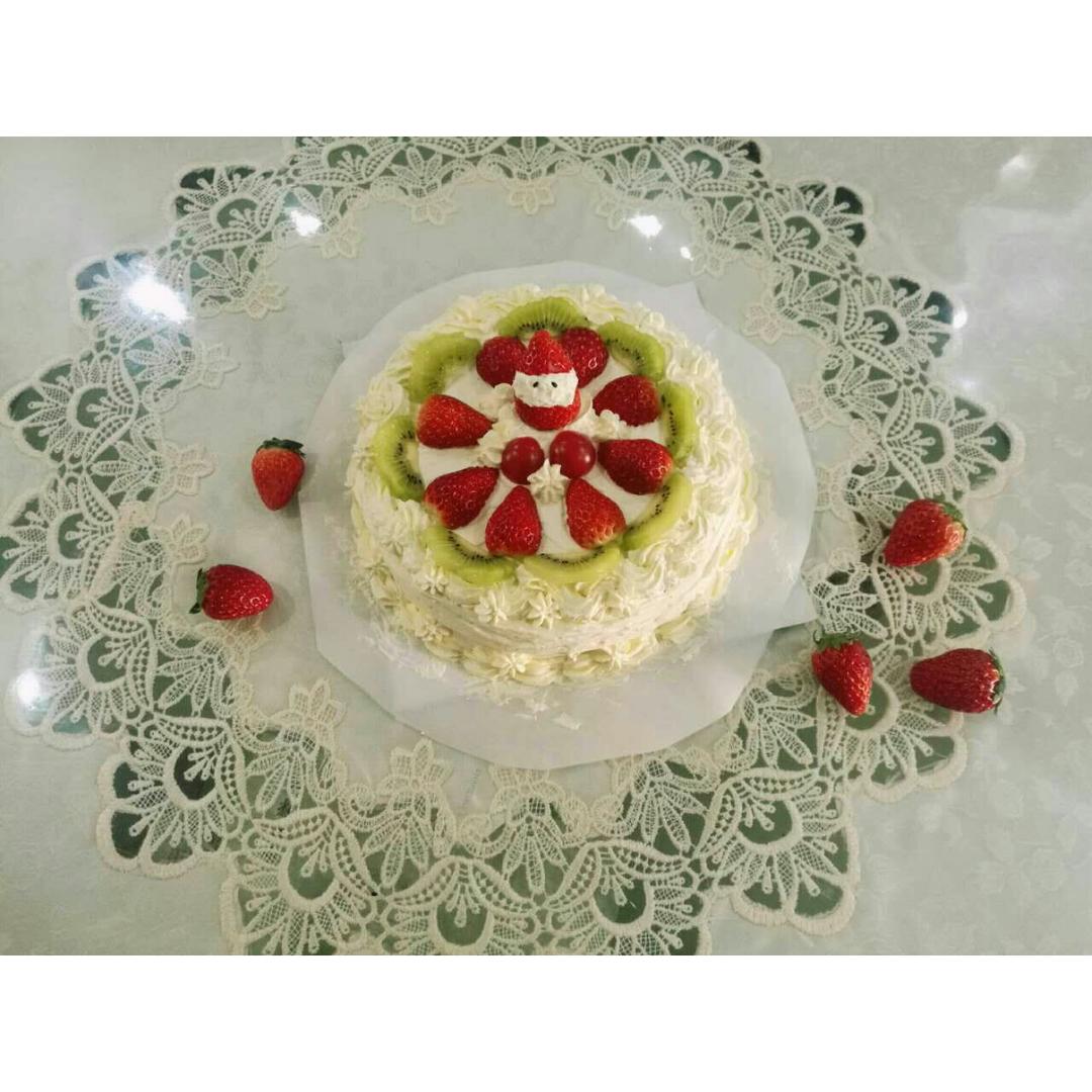 鲜奶油草莓蛋糕