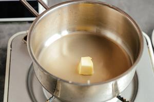 香煎扇贝配黄油白酱汁的做法 步骤7