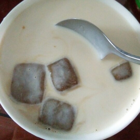 朴素的冰咖啡