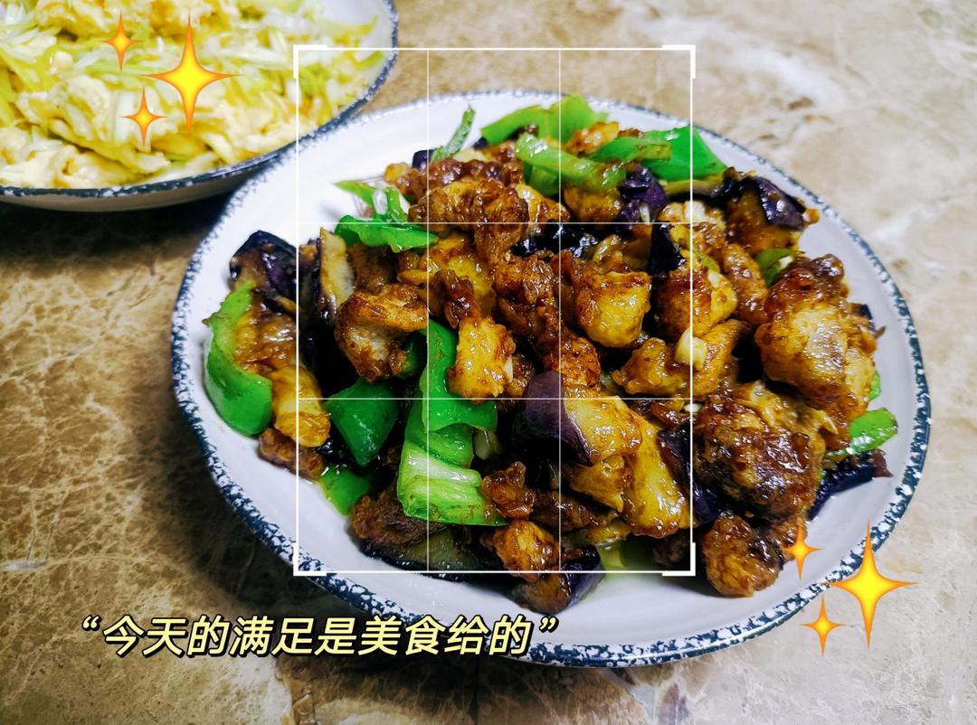 肉段烧茄子！东北菜的精髓：黢黑、稀neng、胶黏、齁咸、好吃