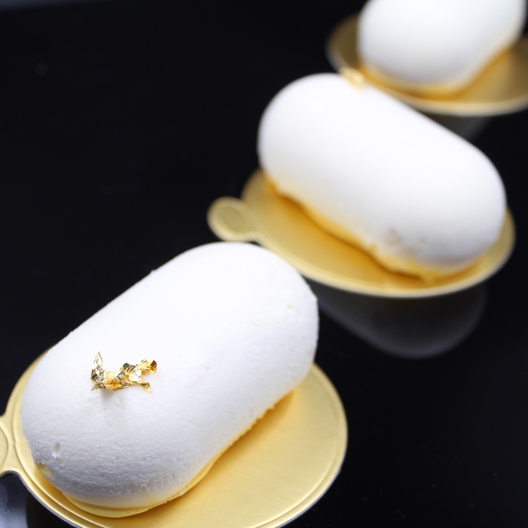 #拼颜值 也拼实力#Hakuna Matata-百香果芒果配椰子慕斯