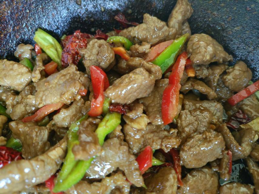 【小高姐】青椒牛肉 如何炒出嫩滑的牛肉