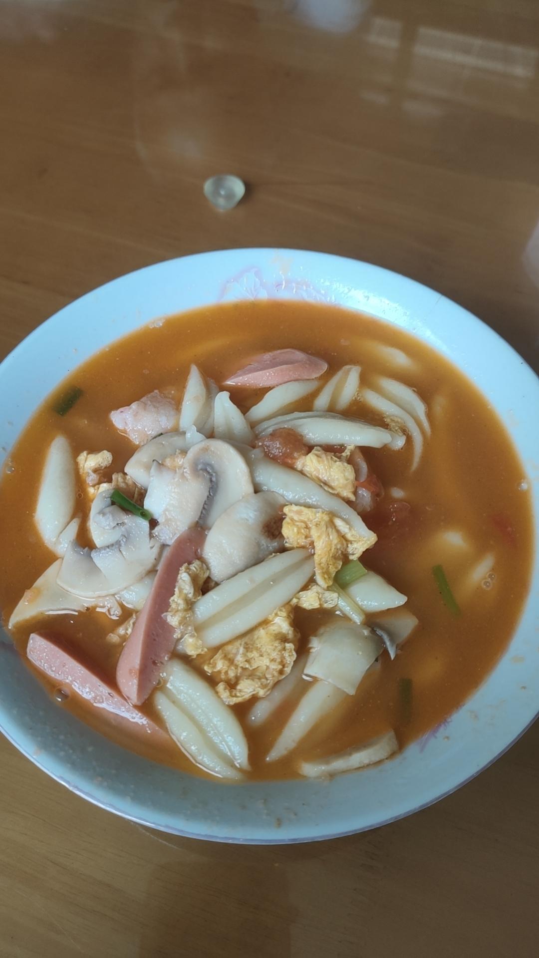 夏日开胃番茄剪刀面