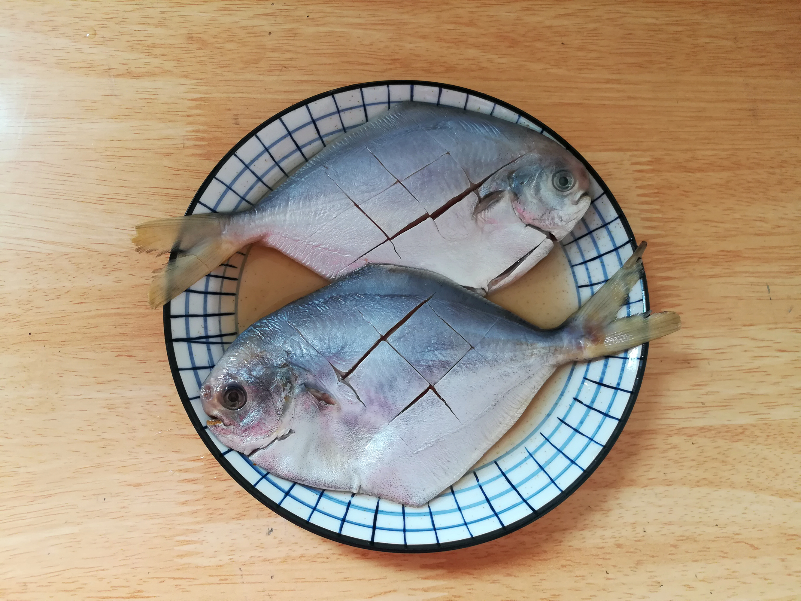 香煎小鲳鱼的做法 步骤4