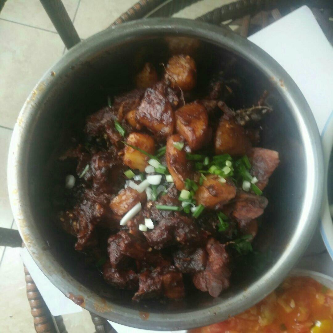 土豆烧排骨