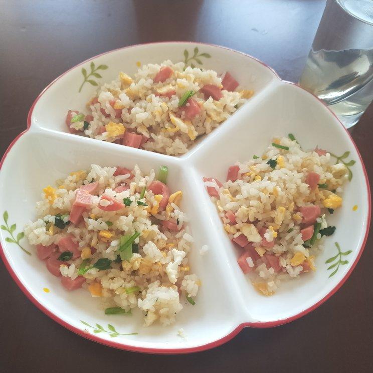 色香味俱全❗️❗️❗️好恰的火腿肠蛋炒饭