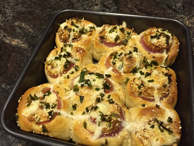 香葱肉松面包卷