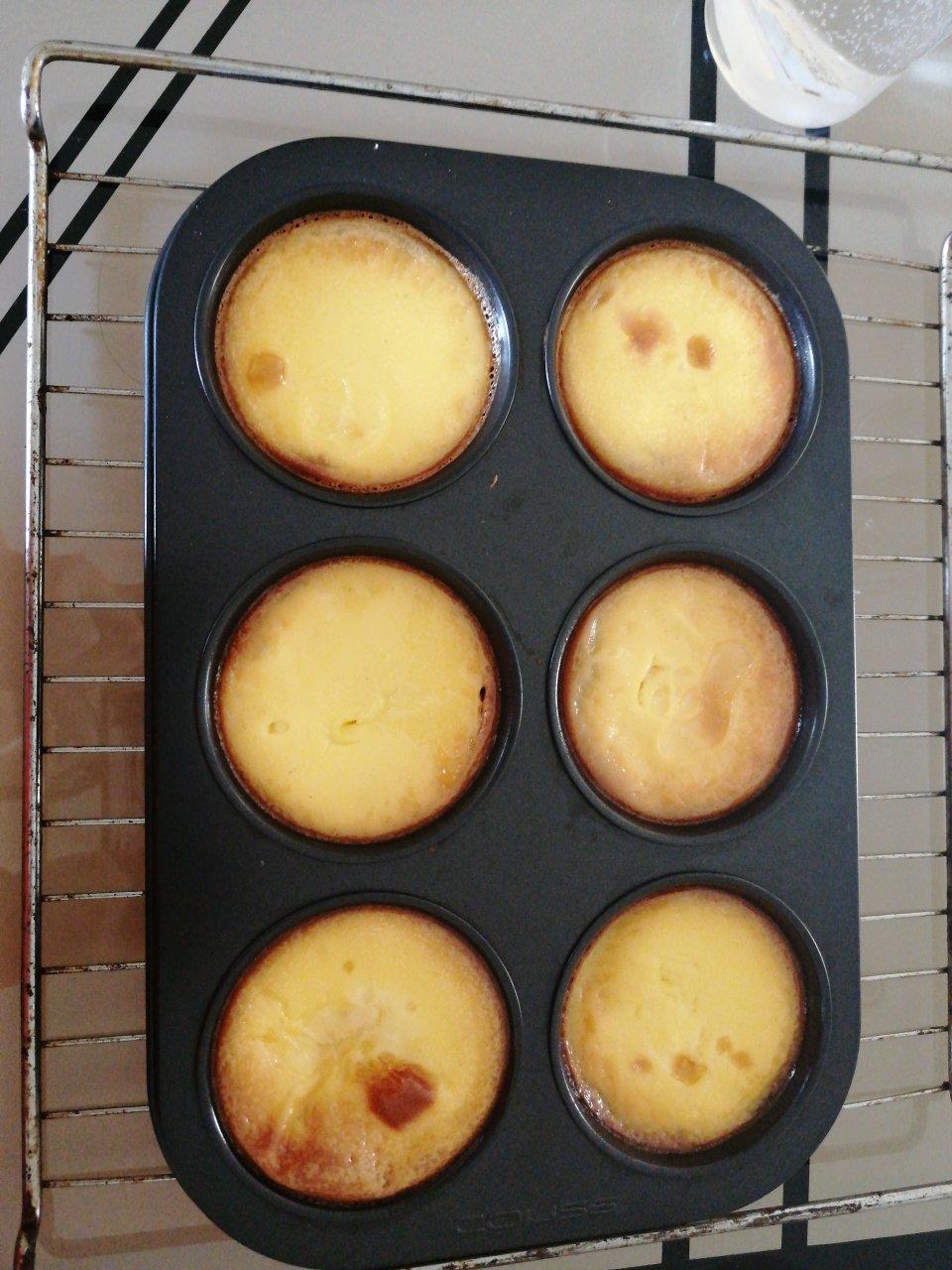 边某某_9u15做的焦糖布丁纸杯布丁(烤箱版)(全蛋无奶油版)