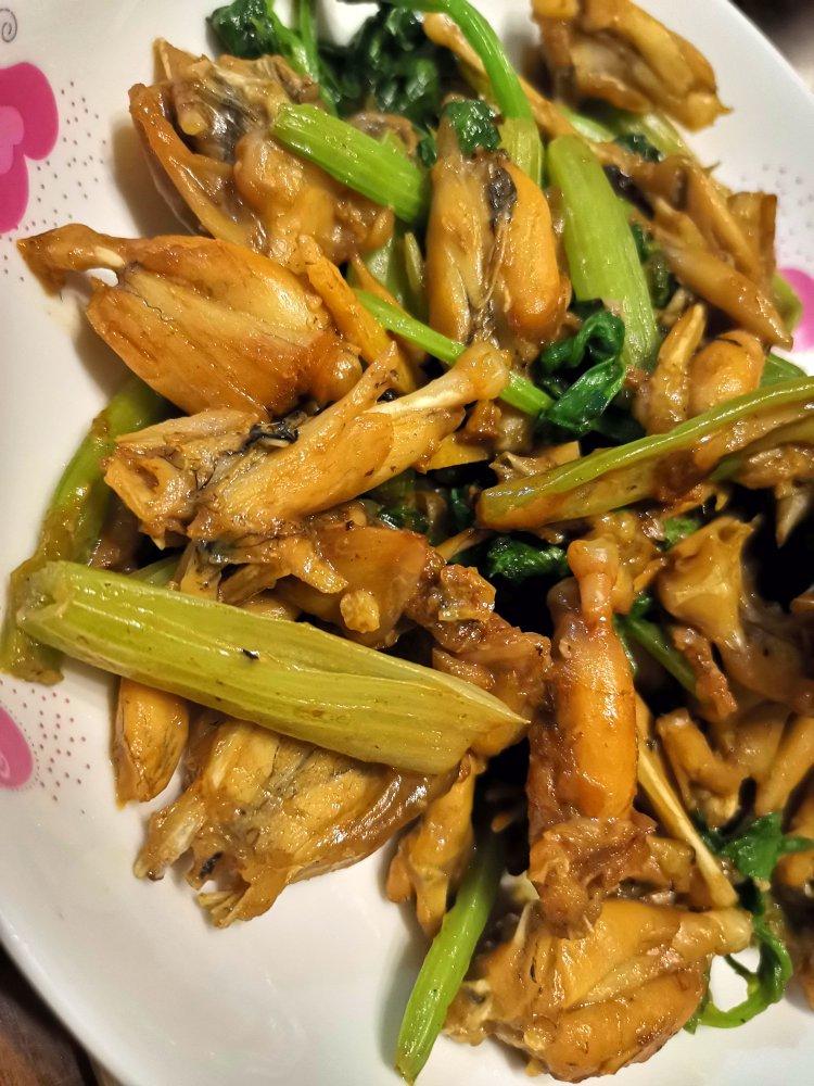 邈邈mmmk做的姜葱爆田鸡肉质细嫩鲜美胜似鸡肉