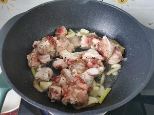 低脂美食~鸡腿炖大白菜的做法 步骤8