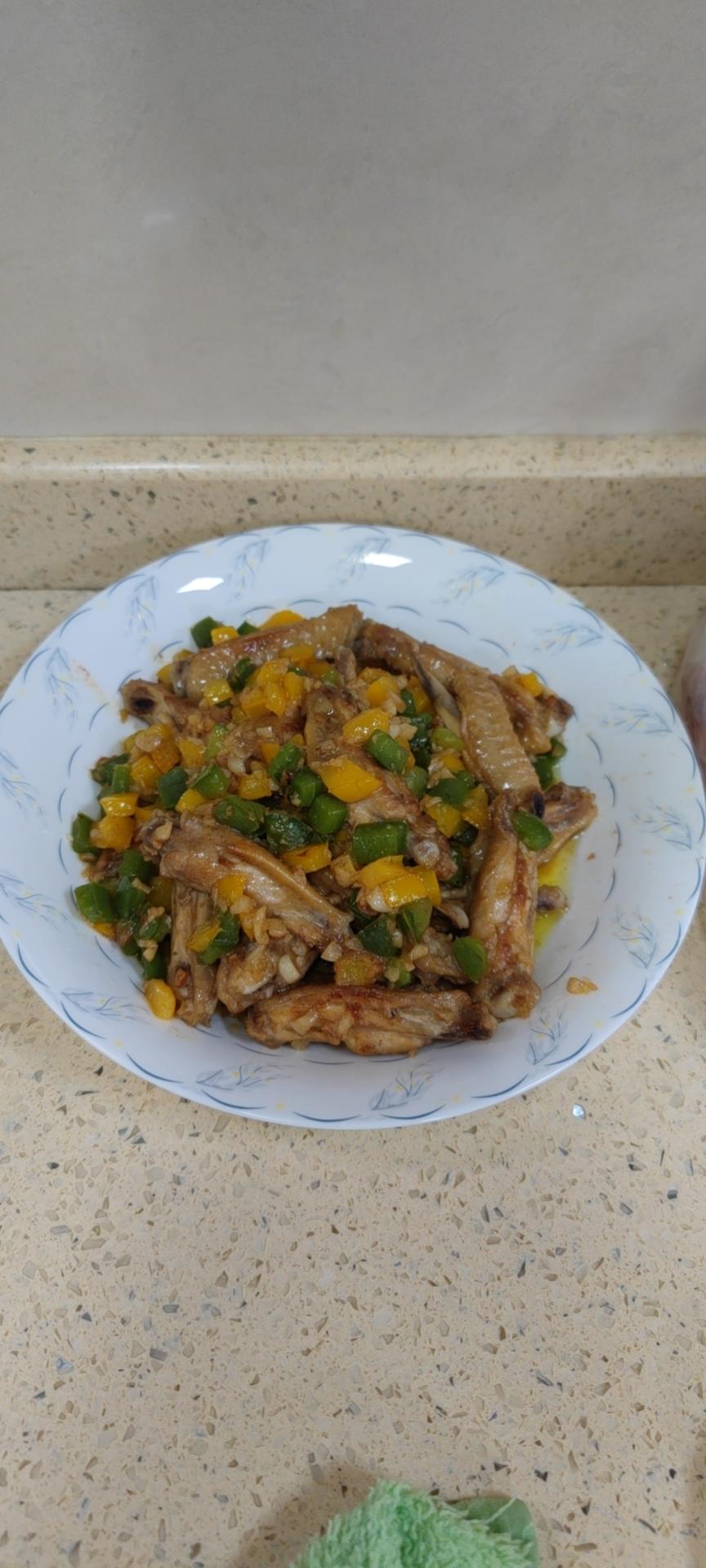 蒜香鸡翅，这才是鸡翅最好吃的做法