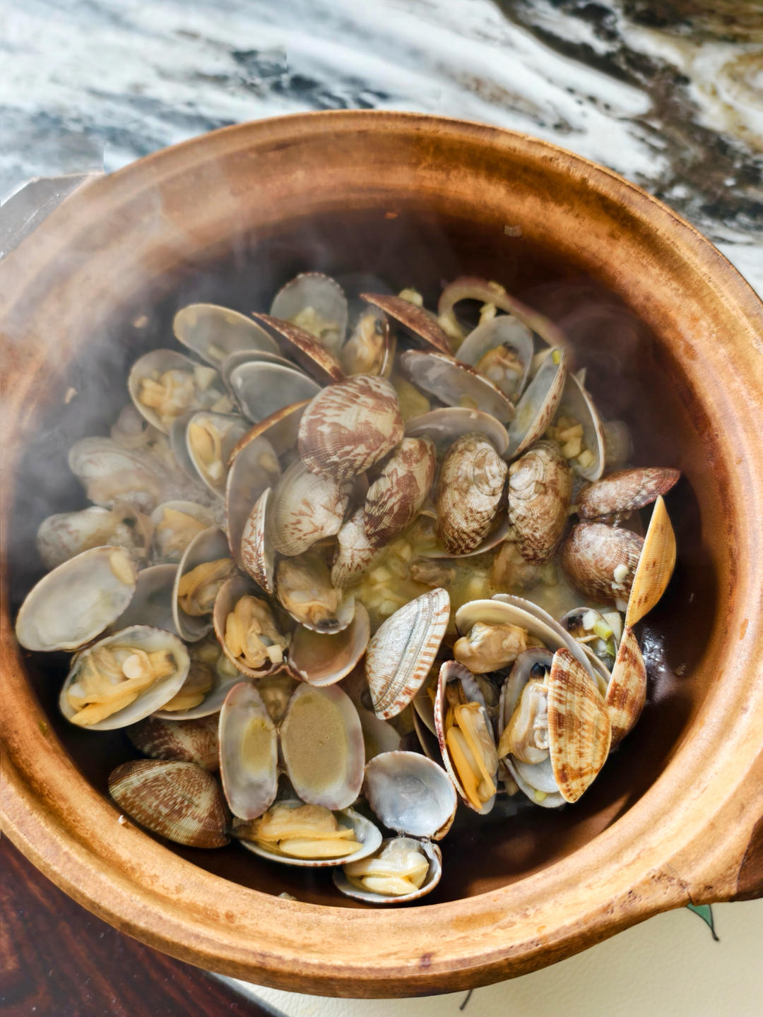 蒜香黄油清酒花甲煲