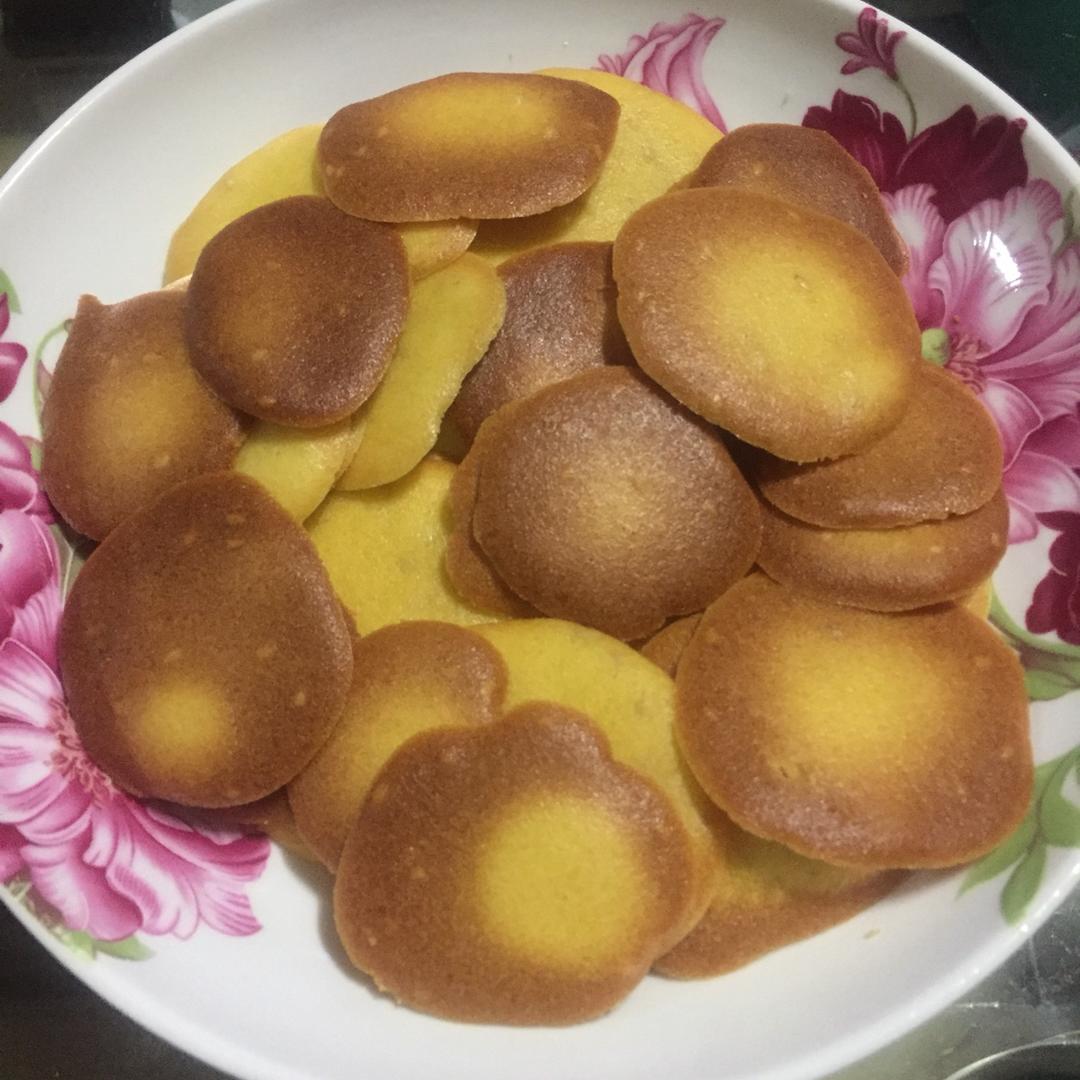 宝宝辅食：芝麻鸡蛋薄脆饼干