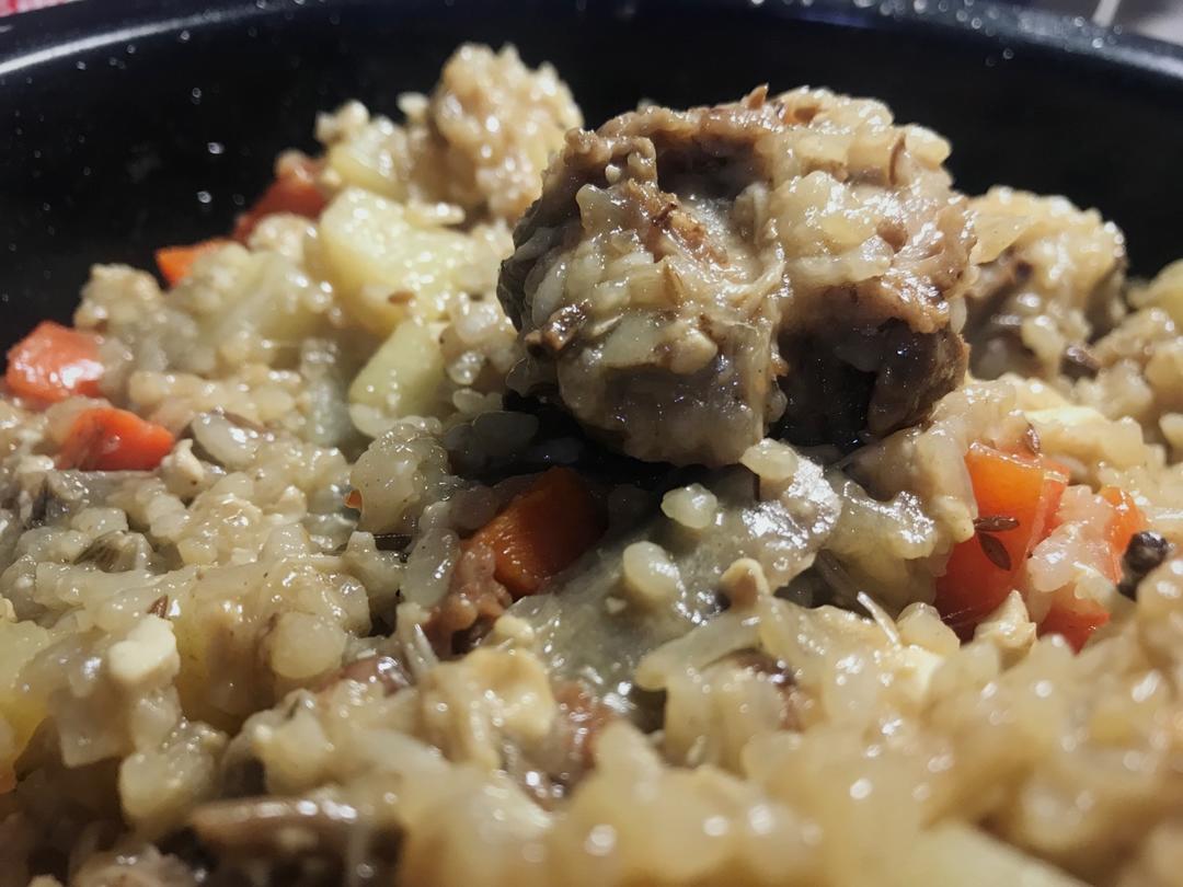 喷香羊肉焖饭