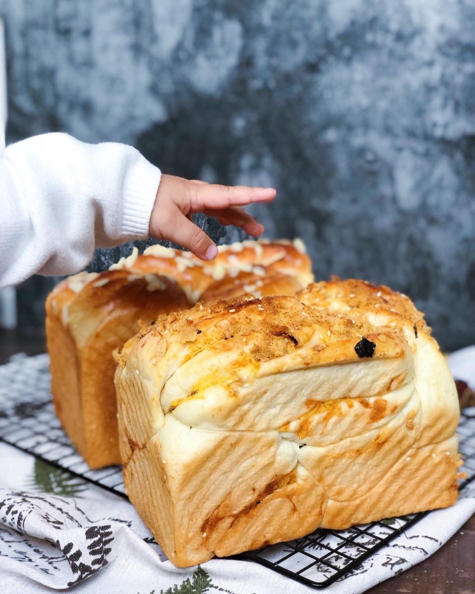 香葱肉松手撕吐司