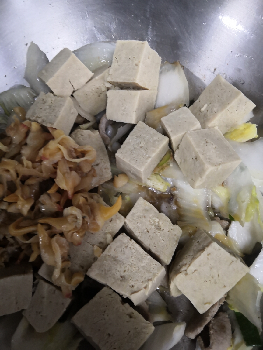 东北家常菜—白菜炖冻豆腐的做法 步骤10