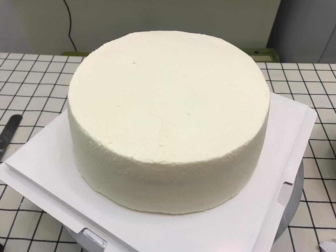 蛋糕抹面技巧（附淡奶油打发小贴士）