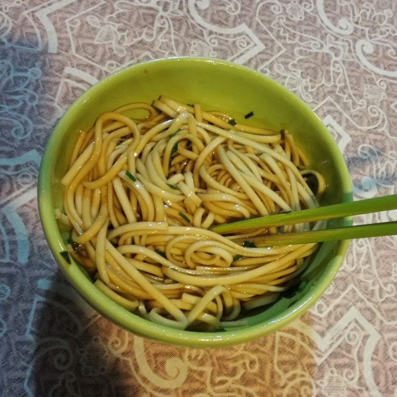 葱爆面—就是汪涵在天天向上里面做的那个啦