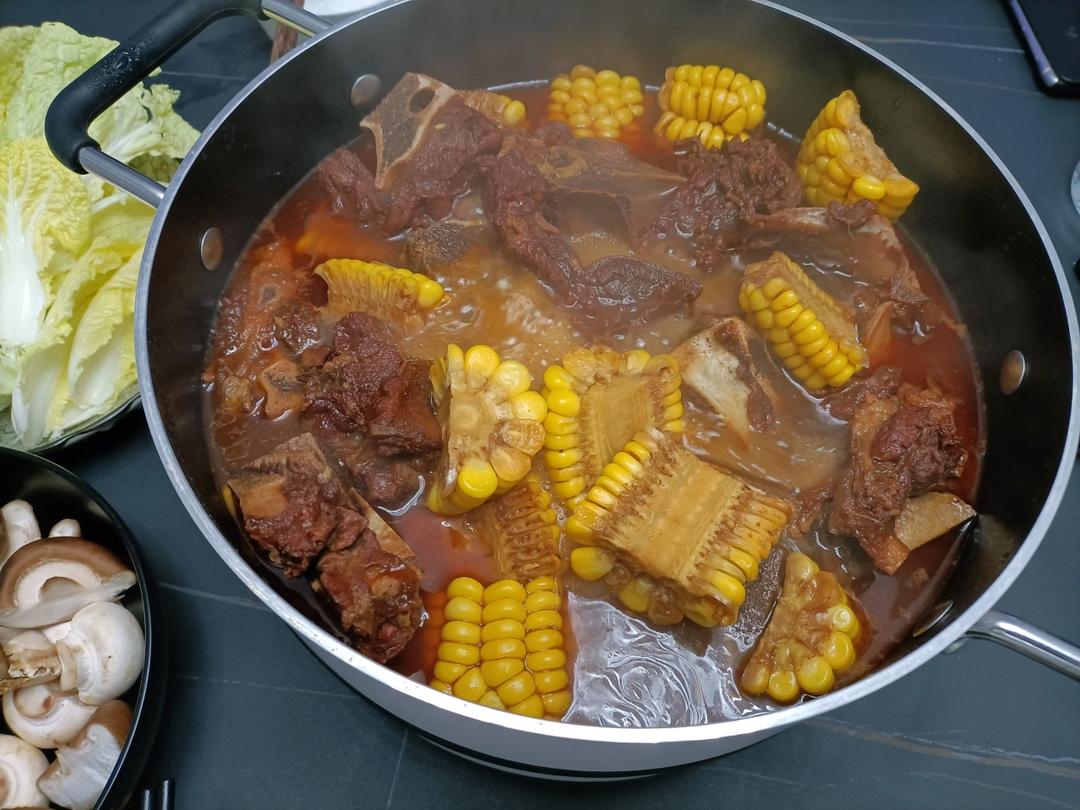 牛骨头炖萝卜，夏天也会觉得好吃的小火锅