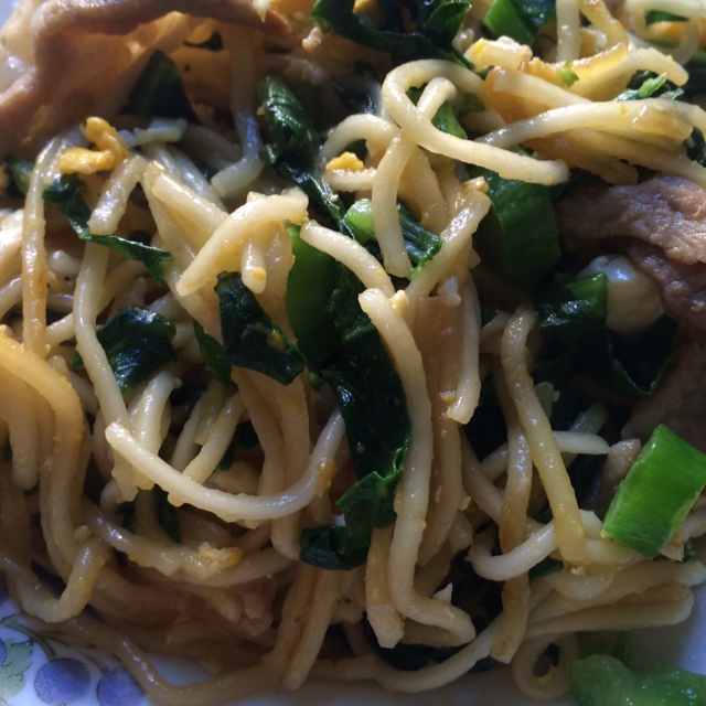 家常炒面：簡單、快捷，美味。