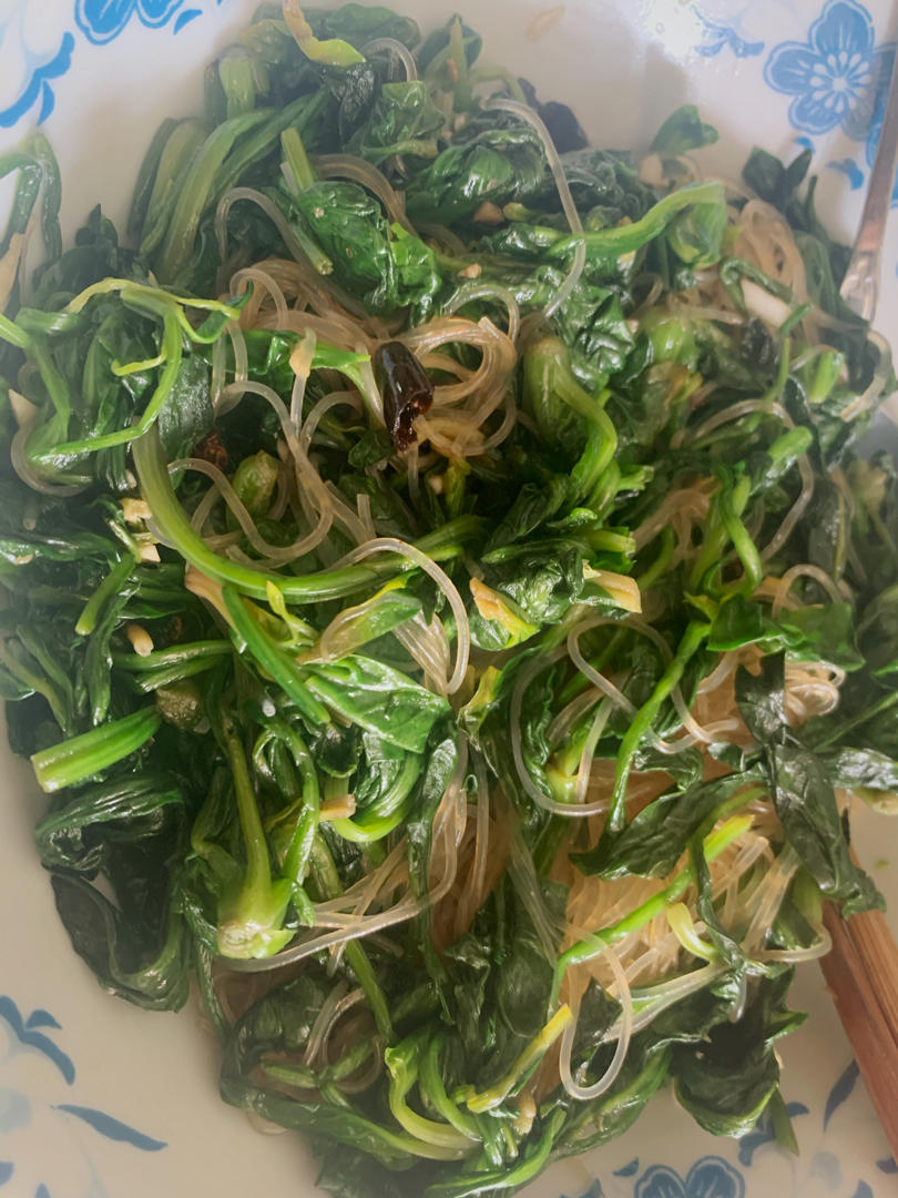 凉拌菠菜(家传秘方)