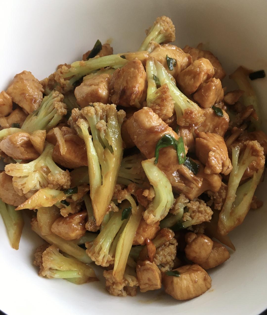 鸡胸肉烧花菜的做法