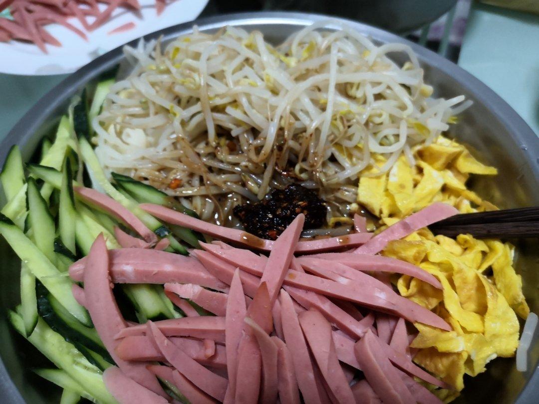 芝麻酱凉面