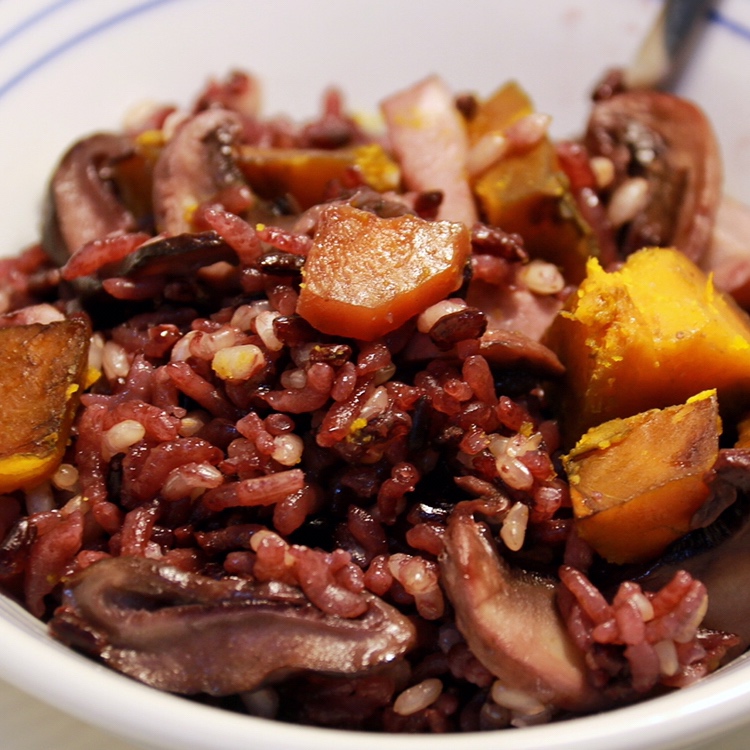 健康低卡——蔬菜黑米焖饭·适合怕胖朋友·超简单的做法